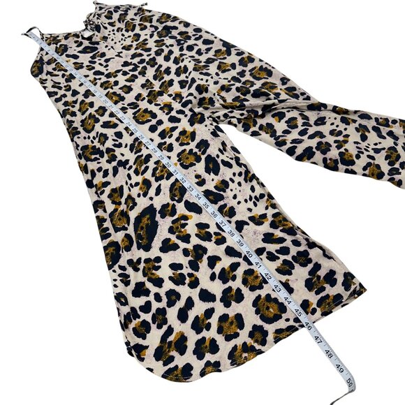 Urban Romantics Leopard Print Romper Jumsuit SZ L  Tie V Neck Flowing Silhouette - Picture 6 of 11